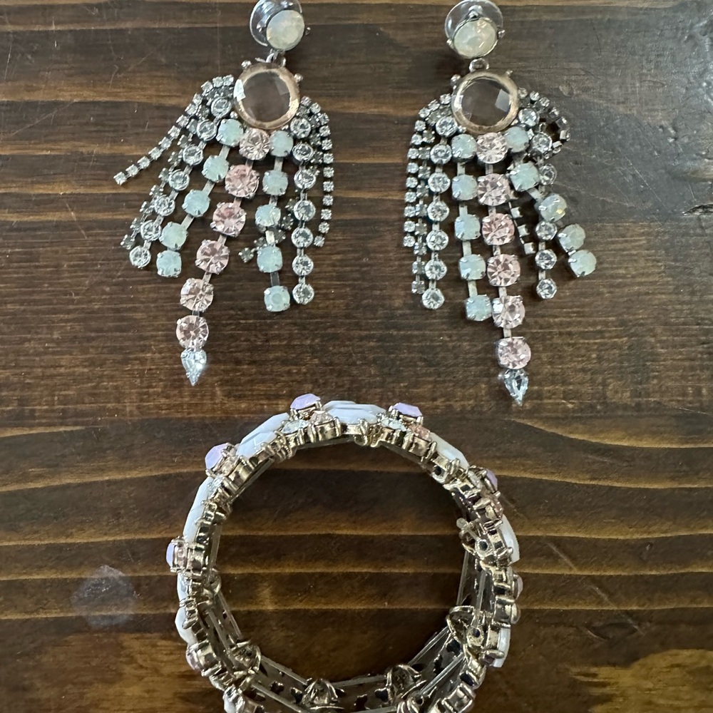 Express Elegant Silver and Pink Crystal Jewelry Set
